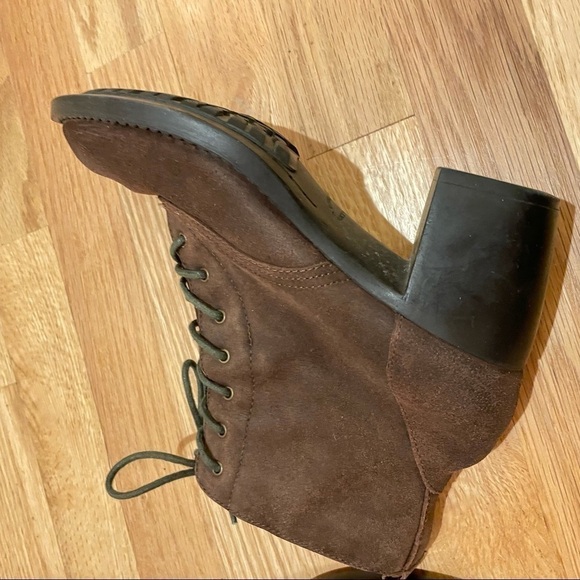 Zodiac brown suede lace up side zip ankle bootie with stacked heel 6.5 - Picture 6 of 9